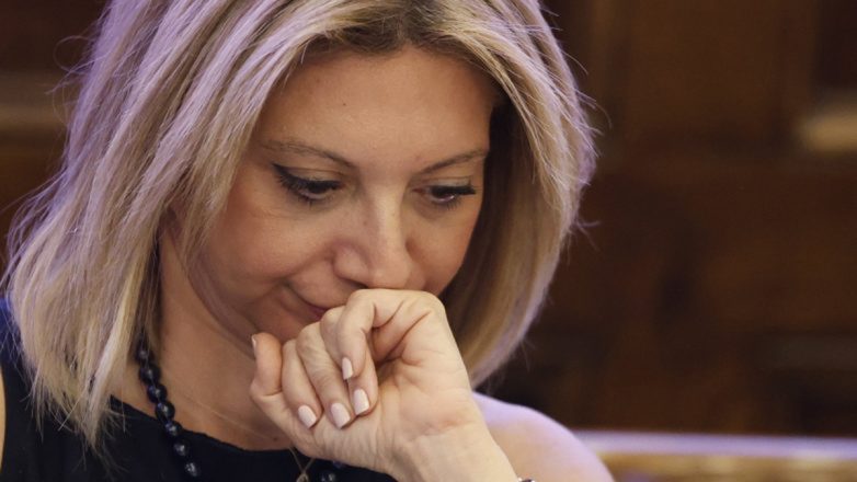 Σύλλογος Συγγενών Θυμάτων Τεμπών κατά Καρυστιανού: Δεν μας αφορά η εμπλοκή της με την πολιτική Σύλλογος Συγγενών Θυμάτων Τεμπών κατά Καρυστιανού: Δεν μας αφορά η εμπλοκή της με την πολιτική