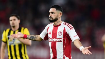 Ολυμπιακός: Ο Καρεμπέ επιβεβαίωσε τον δανεισμό του Καμπελά στη Ναντ