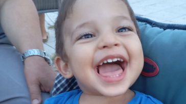 Ο μικρός Γιώργος υπέστη οξεία ενδοεγκεφαλική αιμορραγία και χρειάζεται τη βοήθεια μας