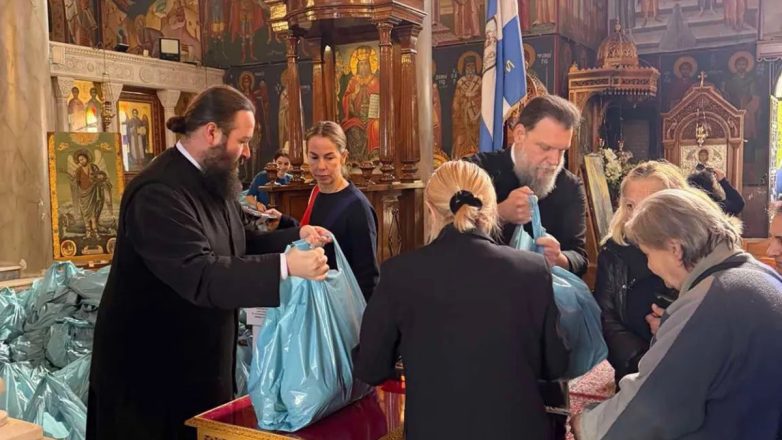 Δέματα Αγάπης από την Ιερά Μητρόπολη Ν. Ιωνίας Δέματα Αγάπης από την Ιερά Μητρόπολη Ν. Ιωνίας