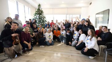 Το Πλαίσιο και το KIDOT μοίρασαν έμπνευση, χαμόγελα και χριστουγεννιάτικες εκπλήξεις σε δομές της Θεσσαλονίκης