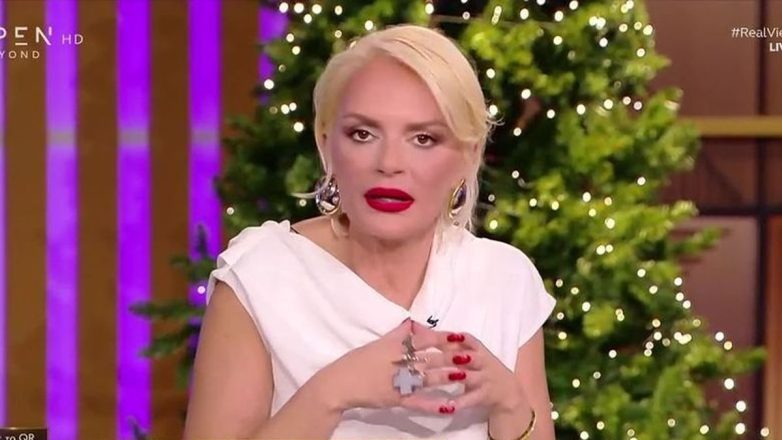 Ξεσπά η Έλενα Χριστοπούλου: «Αν κάποιος τραγουδιστής πέσει από το μπαλκόνι μετά από τόση λάσπη, τι θα γίνει;»»