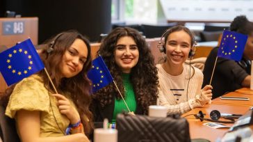 Ξεχάστε την ακροδεξιά – Οι νέοι θέλουν «Ηνωμένες Πολιτείες της Ευρώπης»