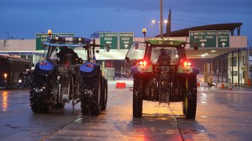 Επ’ αόριστον αποκλεισμός στο τελωνείο του Προμαχώνα για τα φορτηγά διεθνών μεταφορών