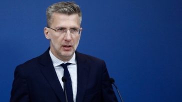 Μήνυση και αγωγή κατά της Ζωής Κωνσταντοπούλου ανήγγειλε ο Άκης Σκέρτσος