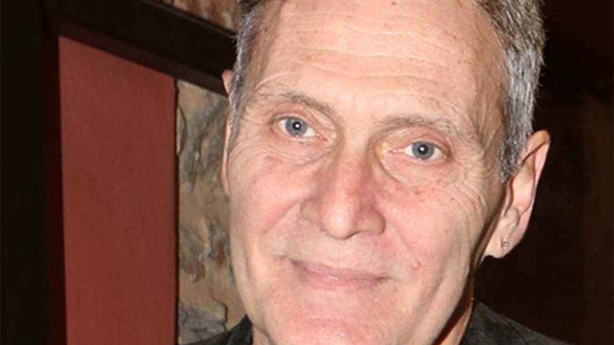 Το ΚΘΒΕ «αποχαιρετά» τον Αλμπέρτο Εσκενάζη