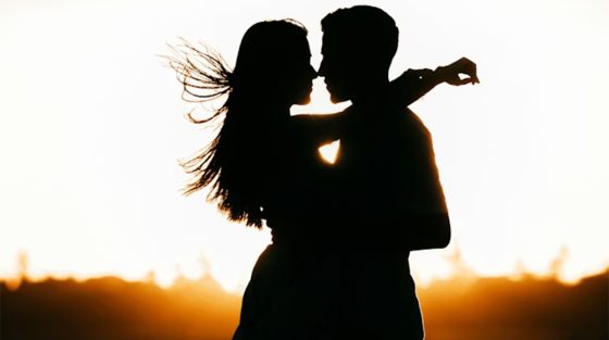 Γαλλία: Μεταφραστές καταγγέλλουν ότι οι εκδόσεις Άρλεκιν θα τους αντικαταστήσουν με εργαλεία τεχνητής νοημοσύνης