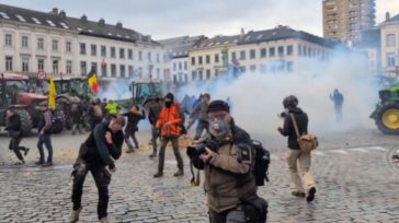 Ένταση με τους αγρότες στις Βρυξέλλες