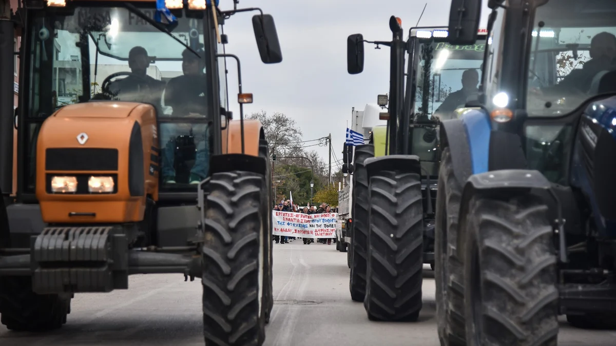 Σκληραίνουν τη στάση τους οι αγρότες