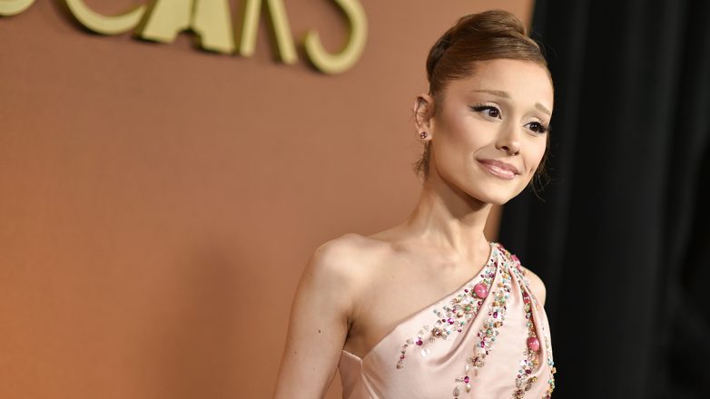 Αριάνα Γκράντε και Τζόναθαν Μπέιλι σε συζητήσεις για το μιούζικαλ «Sunday in the Park With George»