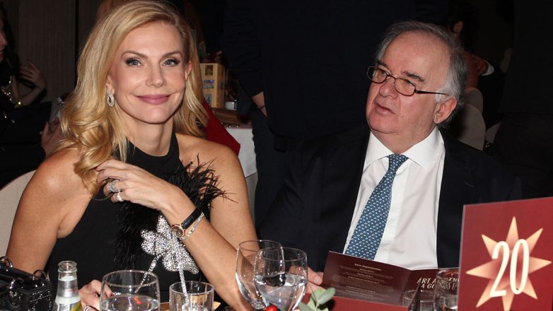 Έμη Λιβανίου – Πέτρος Παππάς: Σπάνια κοινή εμφάνιση σε κοσμικό gala – Στο πλευρό της δημοσιογράφου και η κόρη της Έμη Λιβανίου – Πέτρος Παππάς: Σπάνια κοινή εμφάνιση σε κοσμικό gala – Στο πλευρό της δημοσιογράφου και η κόρη της