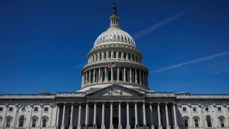 Το Κογκρέσο των ΗΠΑ εγκρίνει την οριστική άρση των κυρώσεων στη Συρία