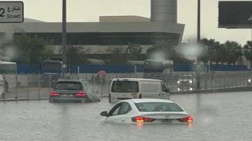 Σπάνια καταιγίδα πλημμύρισε τα Ηνωμένα Αραβικά Εμιράτα