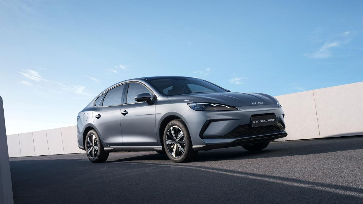Πάτησε Ελλάδα το νέο BYD sedan Seal 5 DM-i: Με 212 άλογα, 1050χλμ. αυτονομία και 508λτ. χώρο αποσκευών 