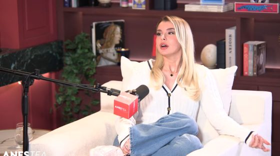 Δάκρυσε η Modern Cinderella μιλώντας για τον πατριό της – «Έχει καρκίνο στο αυτί»