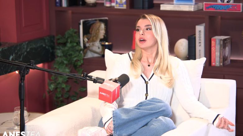 Δάκρυσε η Modern Cinderella μιλώντας για τον πατριό της – «Έχει καρκίνο στο αυτί»