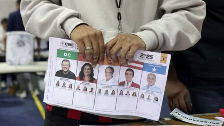 Ονδούρα: Τελευταία ανακαταμέτρηση πριν από την ανακήρυξη νέου προέδρου Ονδούρα: Τελευταία ανακαταμέτρηση πριν από την ανακήρυξη νέου προέδρου