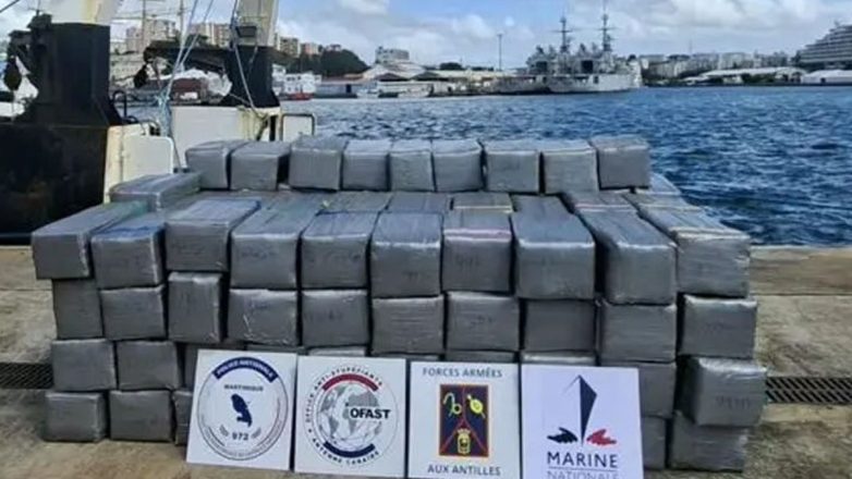 Φωτογραφίες από το πλοίο του «Έλληνα Εσκομπάρ» και της κατασχεμένης κοκαΐνης