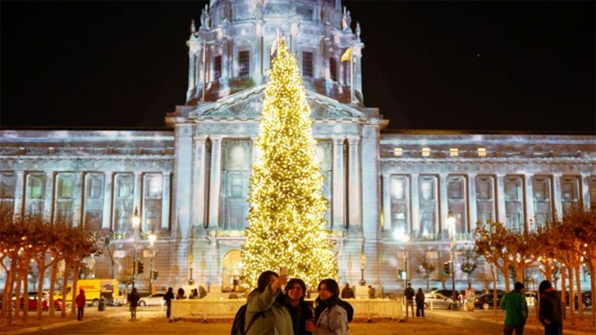 Εντυπωσιακό το χριστουγεννιάτικο σκηνικό στο Σαν Φρανσίσκο