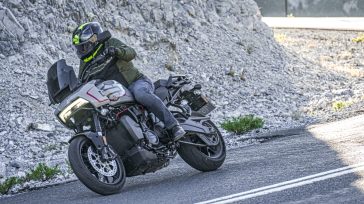 Η Harley-Davidson Pan America 1250 ST κατεβαίνει στην άσφαλτο και αλλάζει τις ισορροπίες