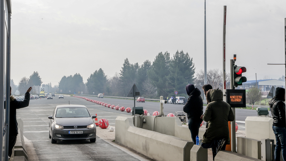 Τεντώνει το σχοινί το Μαξίμου