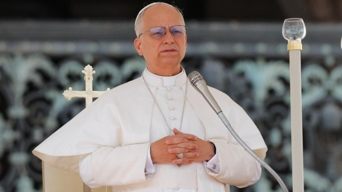 Πάπας Λέων: Μαθαίνει γερμανικά και παίζει επιτραπέζιο παιχνίδι στο κινητό, όταν έχει αϋπνία