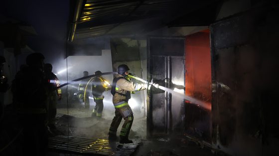 Πυρκαγιά στη μεγαλύτερη αποθήκη φυτικών ελαίων της Ουκρανίας