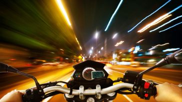 Τι συνιστούν οι ειδικοί για ασφαλείς χειμερινές διαδρομές με μοτοσυκλέτα