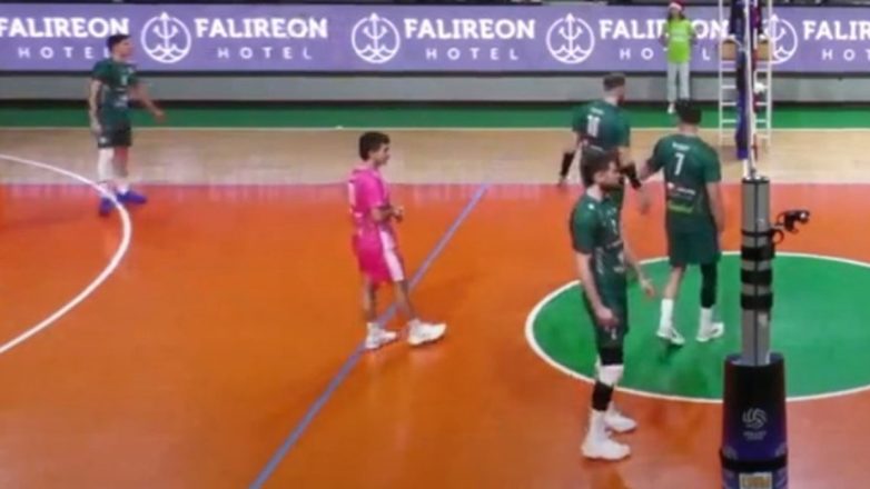 Βόλεϊ: Συνεχίζει… απόλυτος ο Μίλωνας, 3-0 τον Φοίνικα Βόλεϊ: Συνεχίζει… απόλυτος ο Μίλωνας, 3-0 τον Φοίνικα