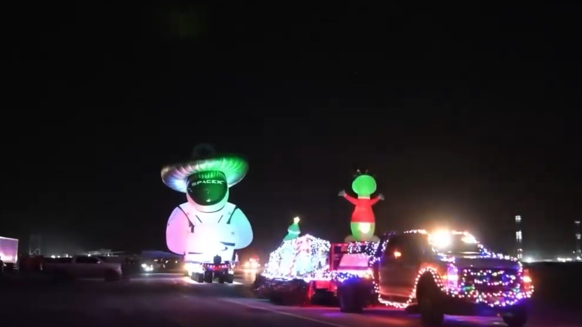 Χριστουγεννιάτικη παρέλαση SpaceX στο Τέξας
