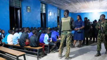 Νιγηρία: Αφέθηκαν ελεύθεροι 130 από τους μαθητές καθολικού σχολείου που απήχθησαν τον Νοέμβριο