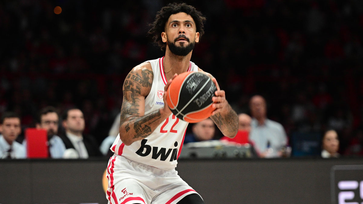 Greek Basketball League: Συνεχίζει αήττητος ο Ολυμπιακός, 100-86 τον Κολοσσό