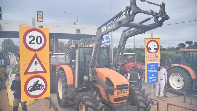 Αγρότες: «Δεν κλείνουμε τους δρόμους αντιθέτως τους ανοίγουμε για όλη την κοινωνία»