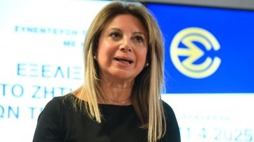 Έφοδος του ΣΔΟΕ στα γραφεία του Συλλόγου των Τεμπών – Η καταγγελία της Καρυστιανού