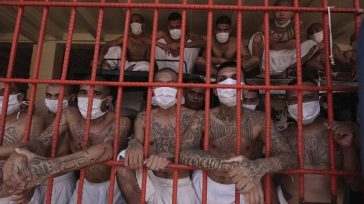 Ελ Σαλβαδόρ: Σε κάθειρξη εκατοντάδων, έως και χιλιάδων ετών καταδικάστηκαν μέλη της συμμορίας MS-13