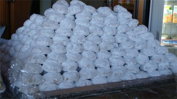 Γιατί τρώμε κουραμπιέδες τα Χριστούγεννα;