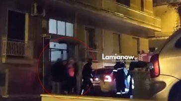 Η ΕΛ.ΑΣ προσήγαγε τον άνδρα που απειλούσε ότι θα βάλει φωτιά στο σπίτι του