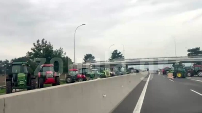 Οδοιπορικό της «Ζούγκλας» στα αγροτικά μπλόκα στην Ε.Ο. Αθηνών Λαμίας