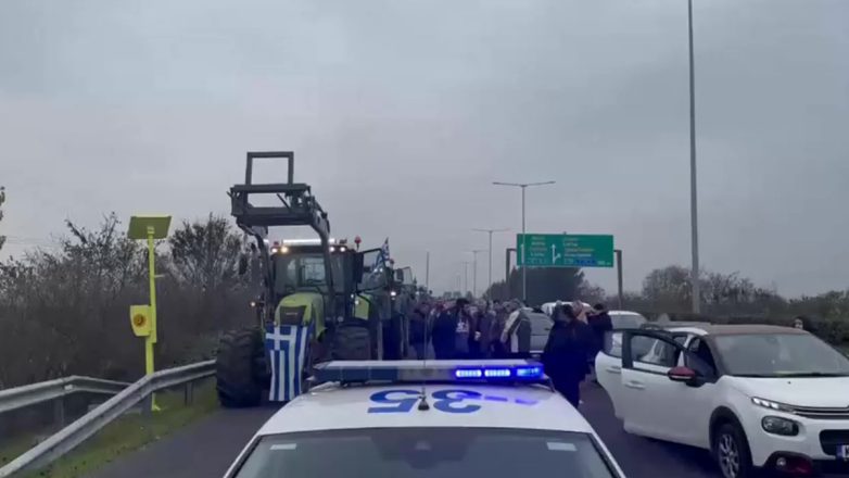 Άνοιξαν οι σήραγγες των Τεμπών Άνοιξαν οι σήραγγες των Τεμπών