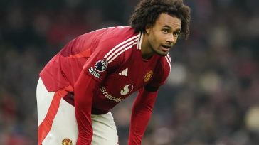 Kοιτάει φορ της Γιουνάιτεντ η Ρόμα