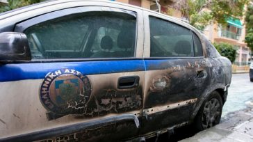 Εμπρηστική επίθεση σε περιπολικό της ΕΛ.ΑΣ. στη Θεσσαλονίκη