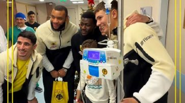 Μοίρασε δώρα και χαμόγελα στην παιδιατρική κλινική η ΑΕΚ