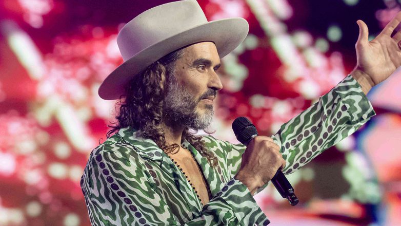 Νέα ποινική δίωξη στον Ράσελ Μπραντ για βιασμό και σεξουαλική επίθεση