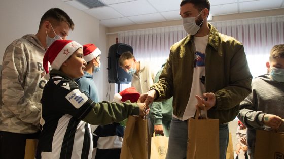 Επισκέφτηκαν ξενώνα καρκινοπαθών παιδιών οι παίκτες του ΠΑΟΚ!