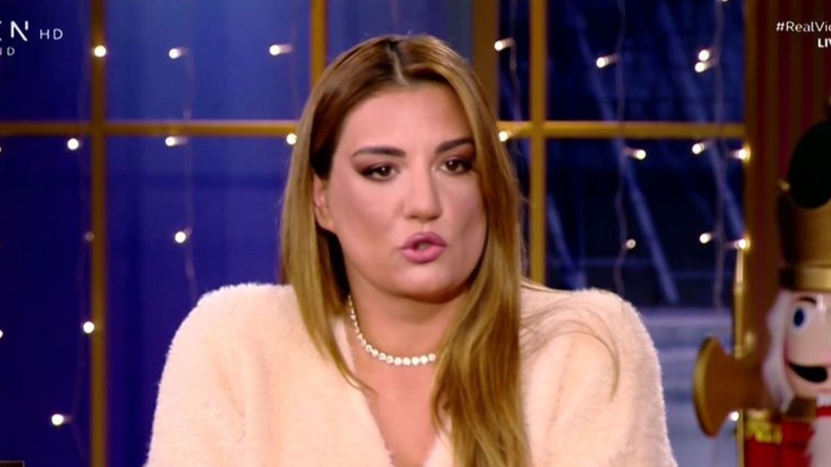 Ελίνα Παπίλα: Αιχμές για τη χρονική στιγμή της καταγγελίας του Παπαδόπουλου – «Γιατί η μήνυση έγινε ανήμερα της πρεμιέρας;»