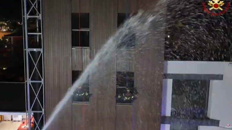 Ιταλία: Οι πυροσβέστες του Σάσαρι γιορτάζουν τα Χριστούγεννα με ένα ξεχωριστό βίντεο