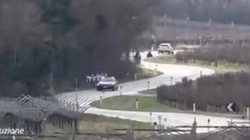 Σοκ στην Ιταλία: Οδηγός πυροβόλησε ομάδα ποδηλατών