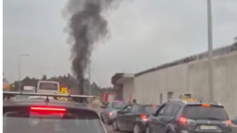 Φωτιά σε αυτοκίνητο στον περιφερειακό Θεσσαλονίκης