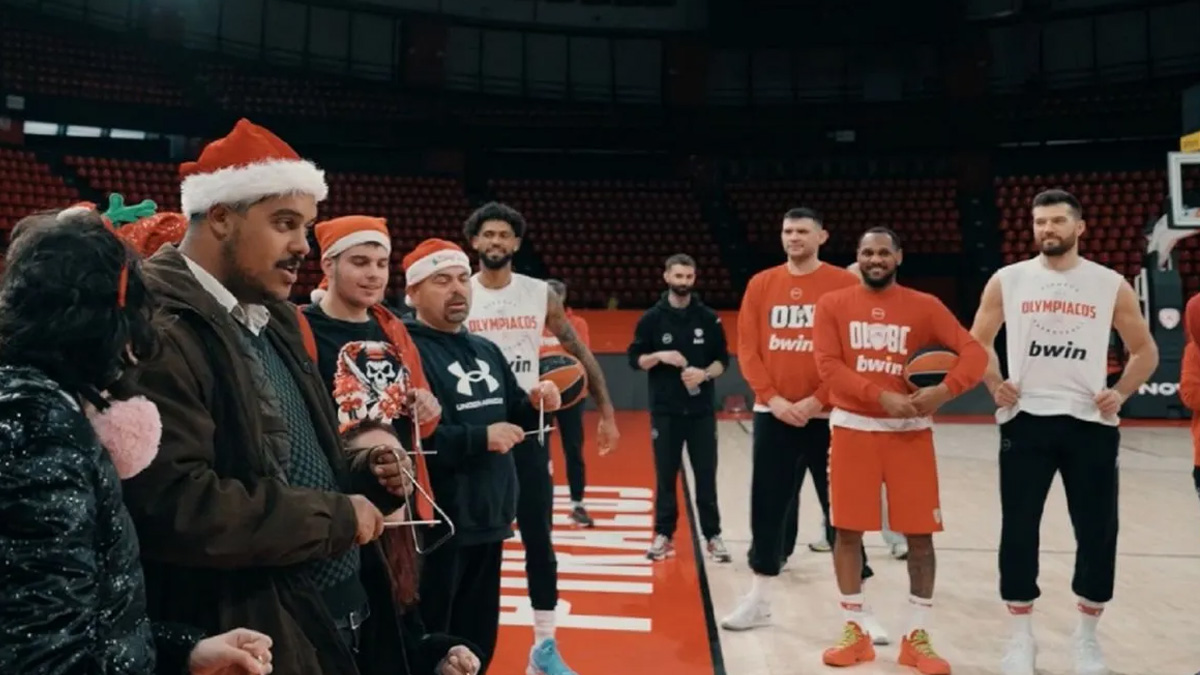 Μπάσκετ: Ο Ολυμπιακός άκουσε τα πιο όμορφα κάλαντα