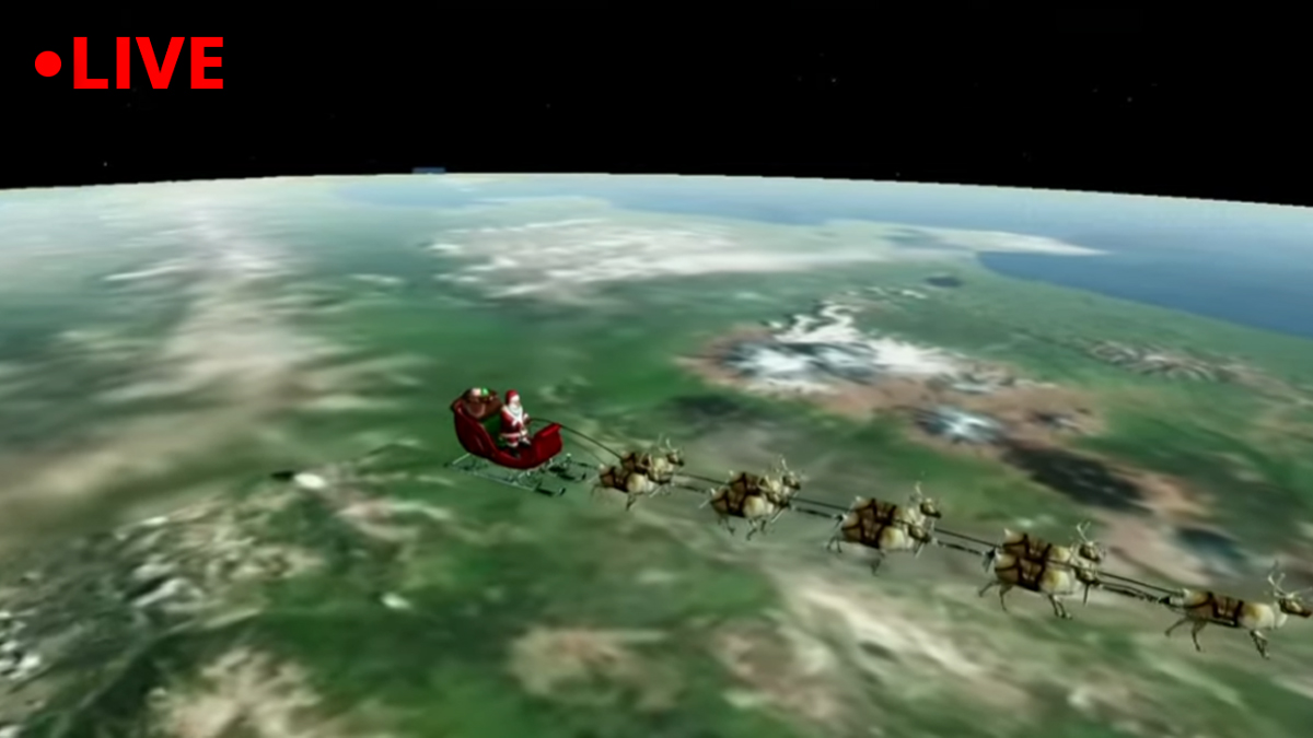 Live η πορεία του Άγιου Βασίλη για την παράδοση των δώρων